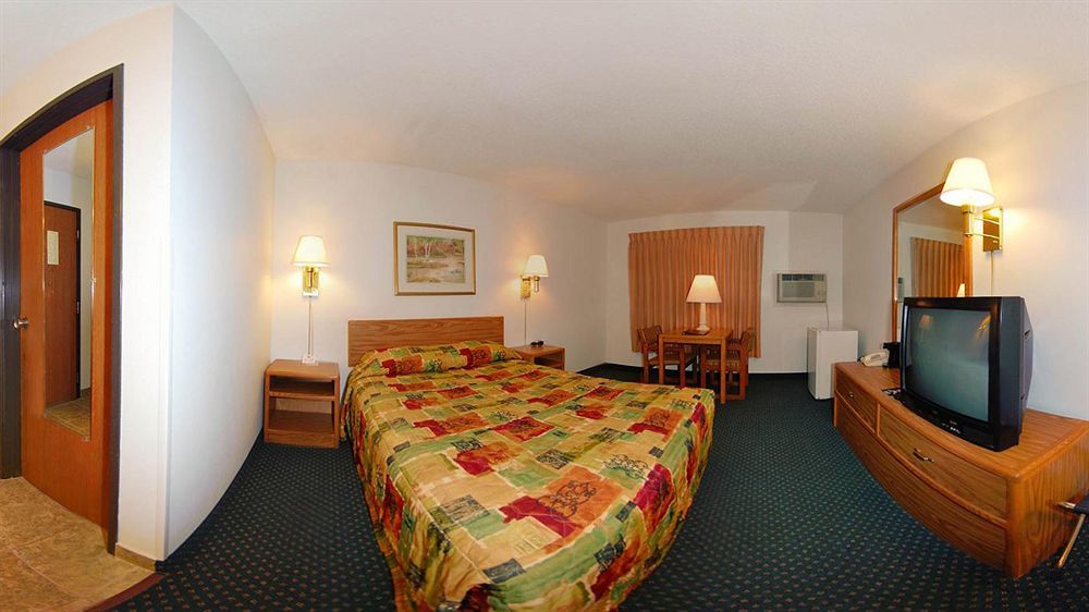 Super 8 By Wyndham Grand Island Hotel Exterior photo